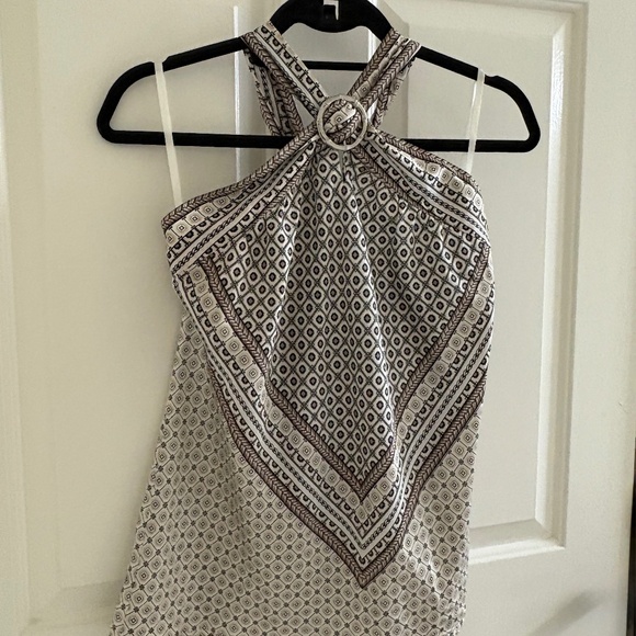 Chic Geometric Print Halter Top with Ring Detail – Size Medium - Picture 1 of 3